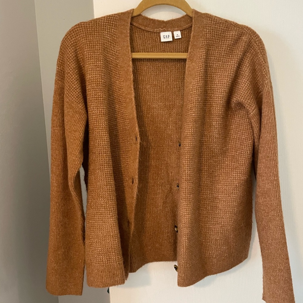 Short Buttoned Cardigan